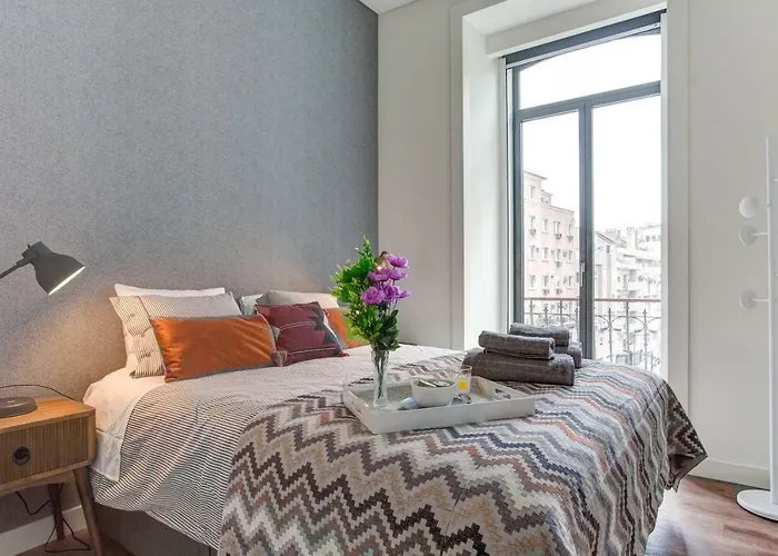 Exclusive 1 Bedroom Flat In The Heart Of *